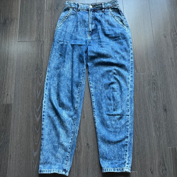 Garage Mom Jeans - Picture 1 of 3